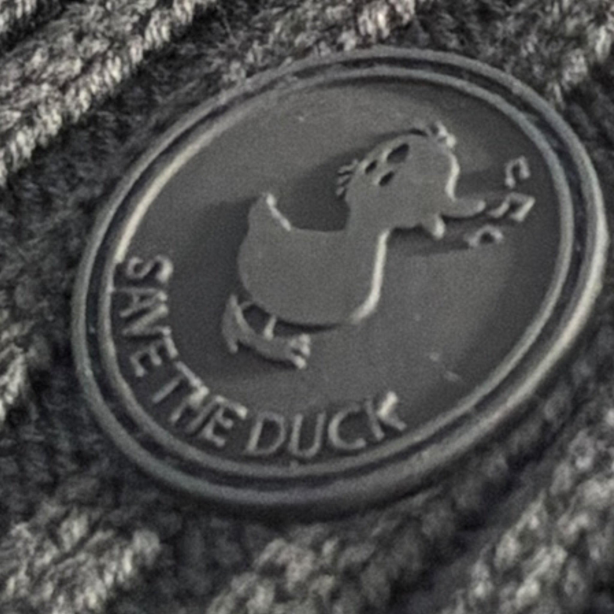 Save The Duck Cappello tinta unita con Logo Nero per Bambina JY1422U NERO SAVE THE DUCK 