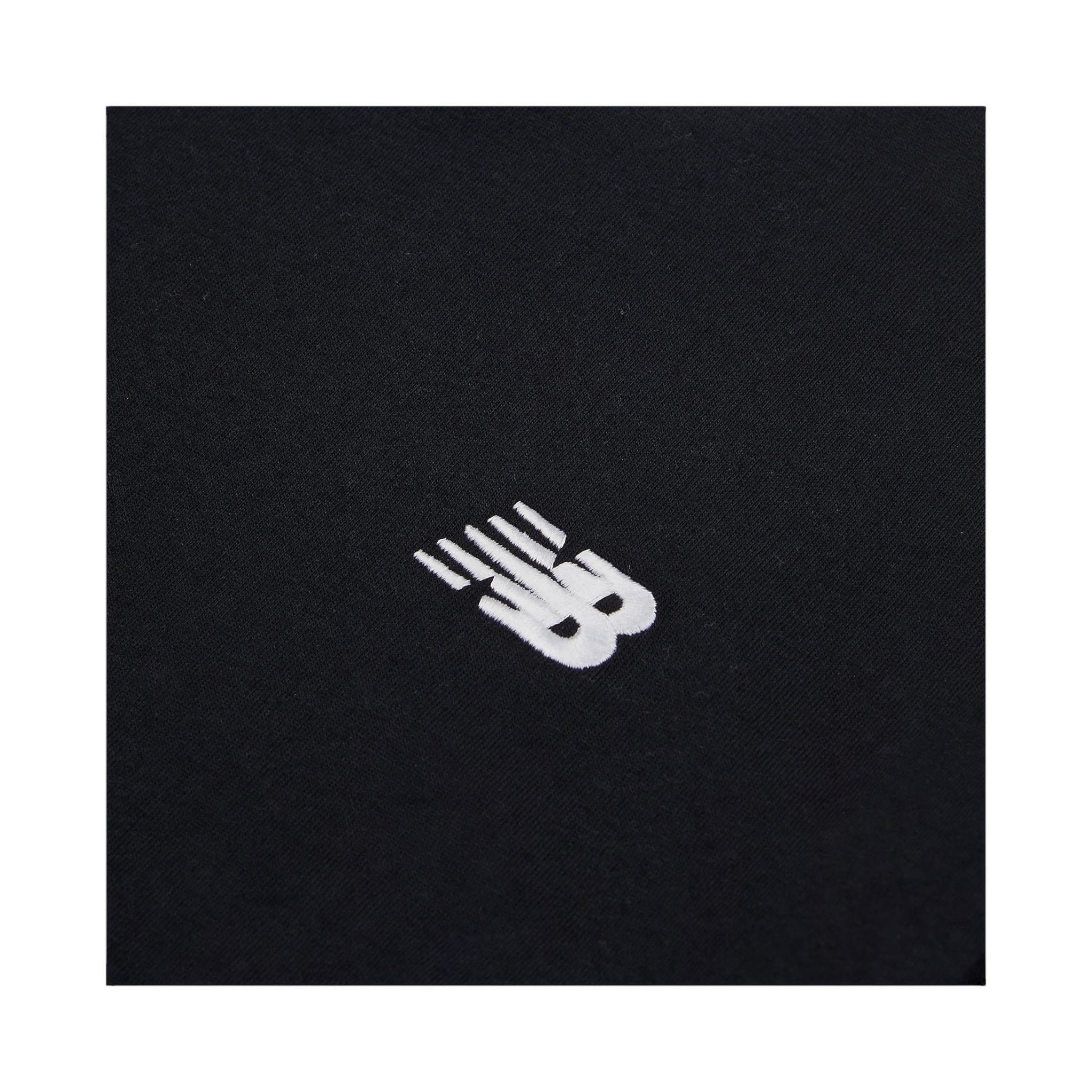 New Balance T-Shirt Girocollo Tinta Unita con Logo per Bambino LAKB0001 NERO NEW BALANCE 